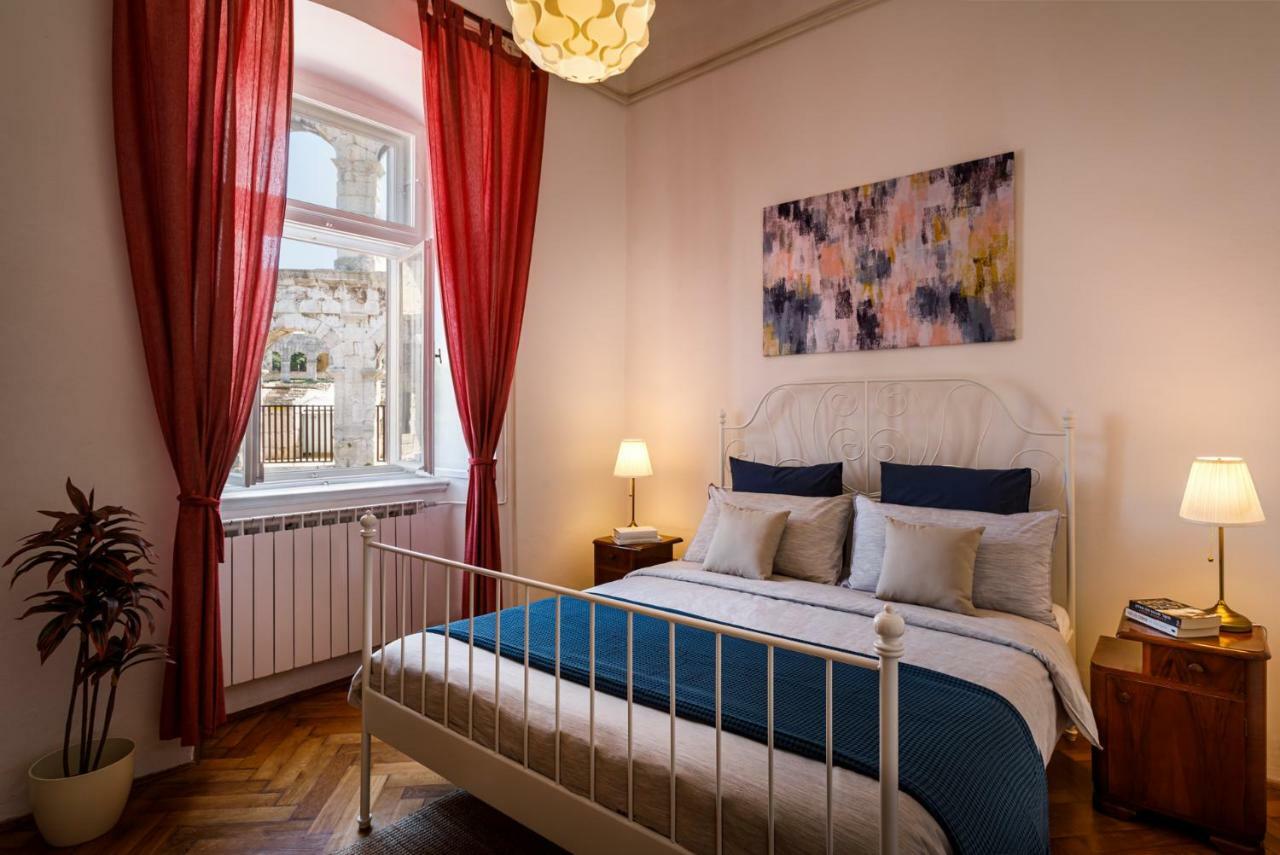Amphitheatre Premium Apartment With Seaview Pula Exteriör bild